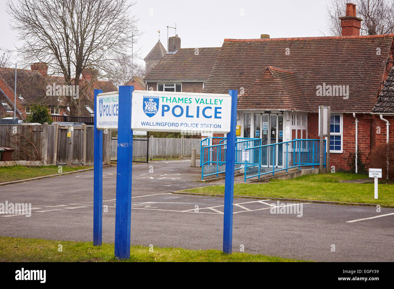 Vue générale de Wallingford Poste de police. Thames Valley Police prévoit de vendre la station dans le cadre de mesures de réduction des coûts Banque D'Images