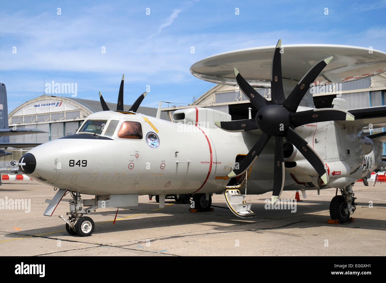 Hawkeye E-2D de la Marine américaine à l'aéroport du Bourget, Paris, France. Banque D'Images