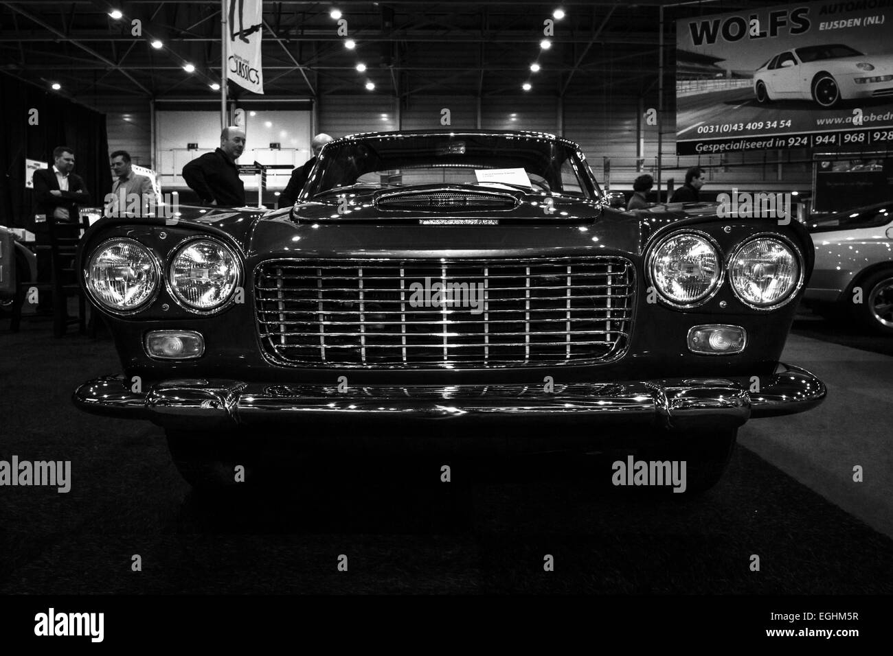 Voiture de luxe Lancia Flaminia GTL par Carrozzeria Touring. Le noir et blanc Banque D'Images