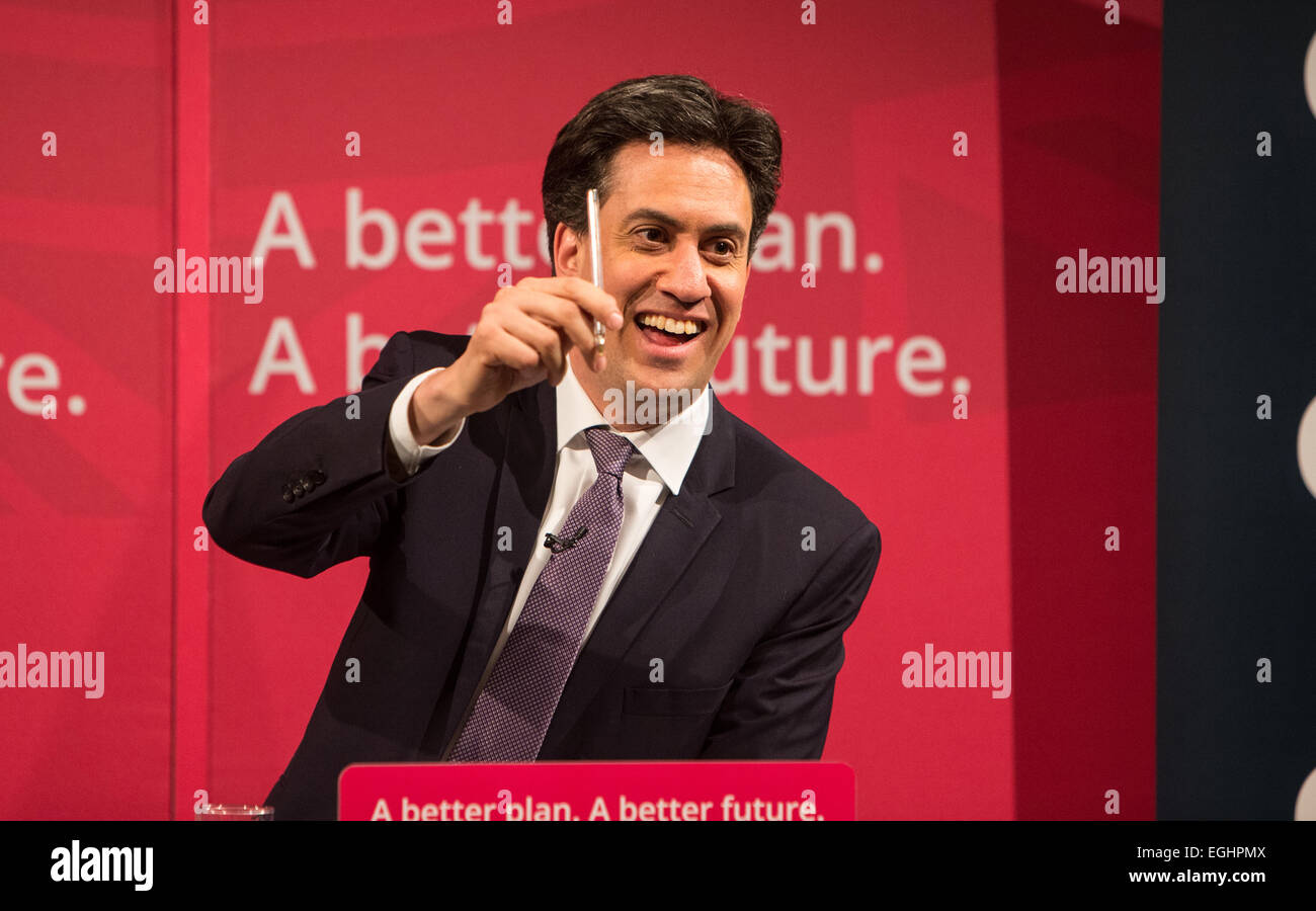 Ed Miliband offre son discours sur les arts à la Battersea Arts Centre, Londres Banque D'Images