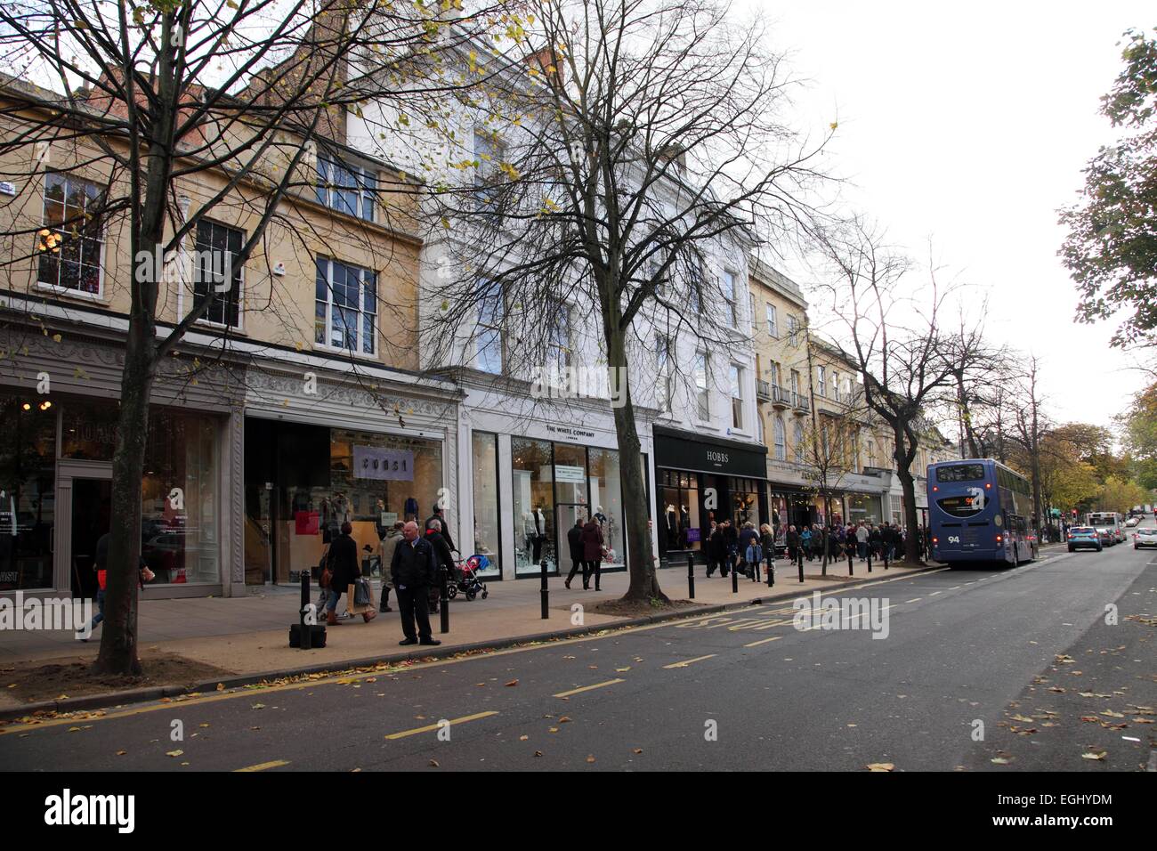 Shopping à Cheltenham, Gloucestershire Banque D'Images