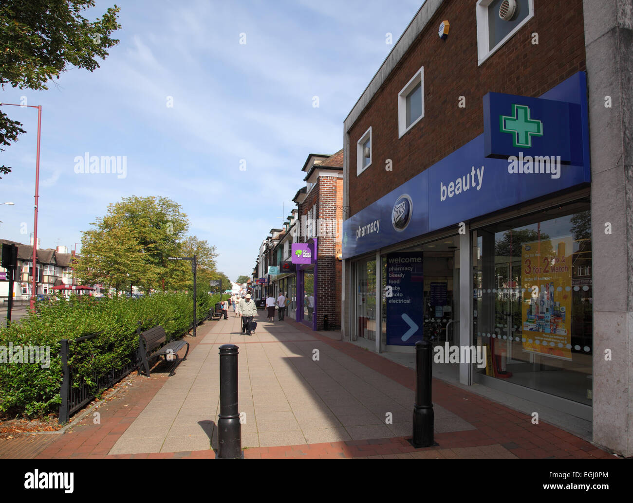 Shopping sur la route de Stratford à Shirley, Solihull, West Midlands Banque D'Images