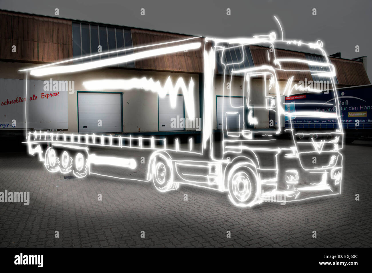 La logistique, camion, dessin de lumière, entrepôt, bâtiment de l'usine, les salles d'embarquement, sans chauffeur, déserte, Banque D'Images