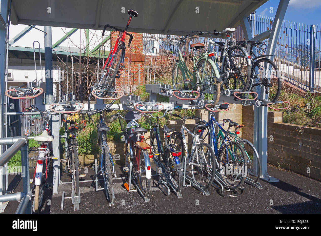 London Lewisham, un support à bicyclettes à Brockley railway station Banque D'Images