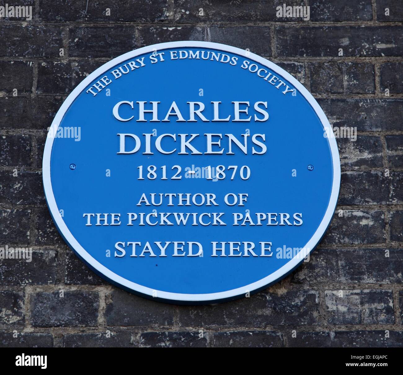 Blue plaque pour Charles Dickens, Bury St Edmunds, Suffolk Banque D'Images