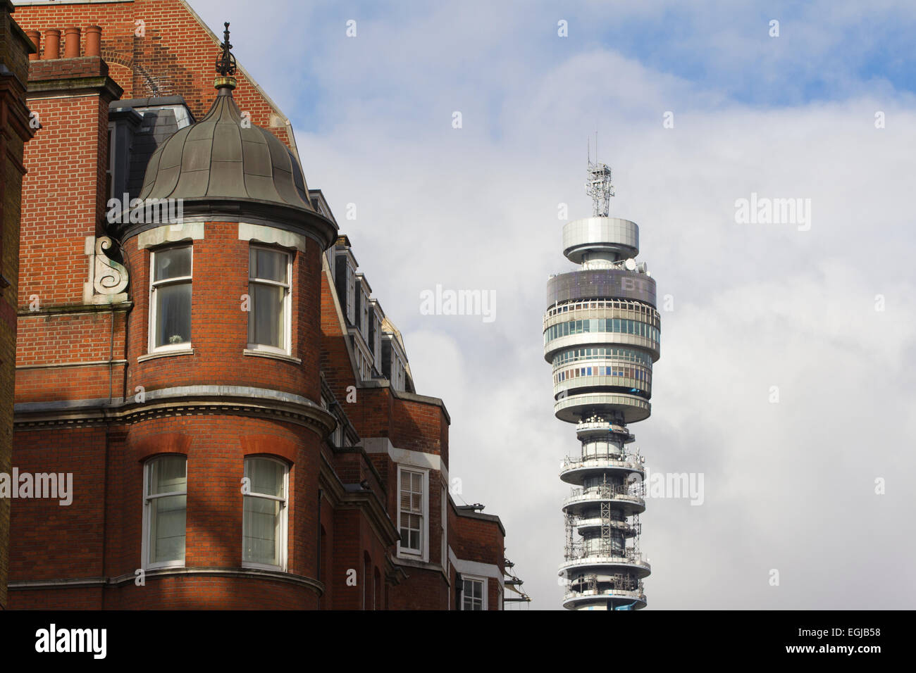 BT Tower situé dans Fitzrovia, Londres, administré par BT Group, Centre de Londres, Angleterre, RU Banque D'Images