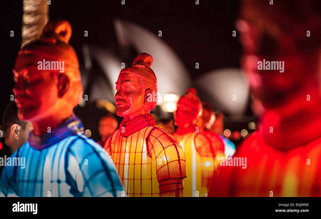 Lanternes des guerriers de terre cuite dans le cadre du Sydney festival du Nouvel An chinois à Dawes Point Feb 2015 Banque D'Images