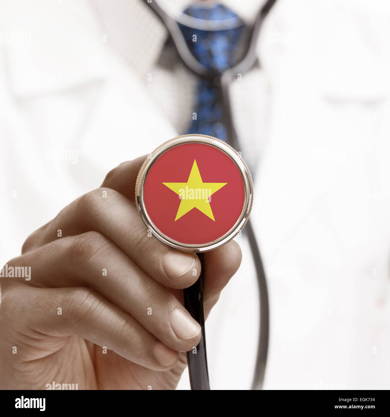 Stéthoscope avec drapeau national série conceptuelle - Vietnam Banque D'Images