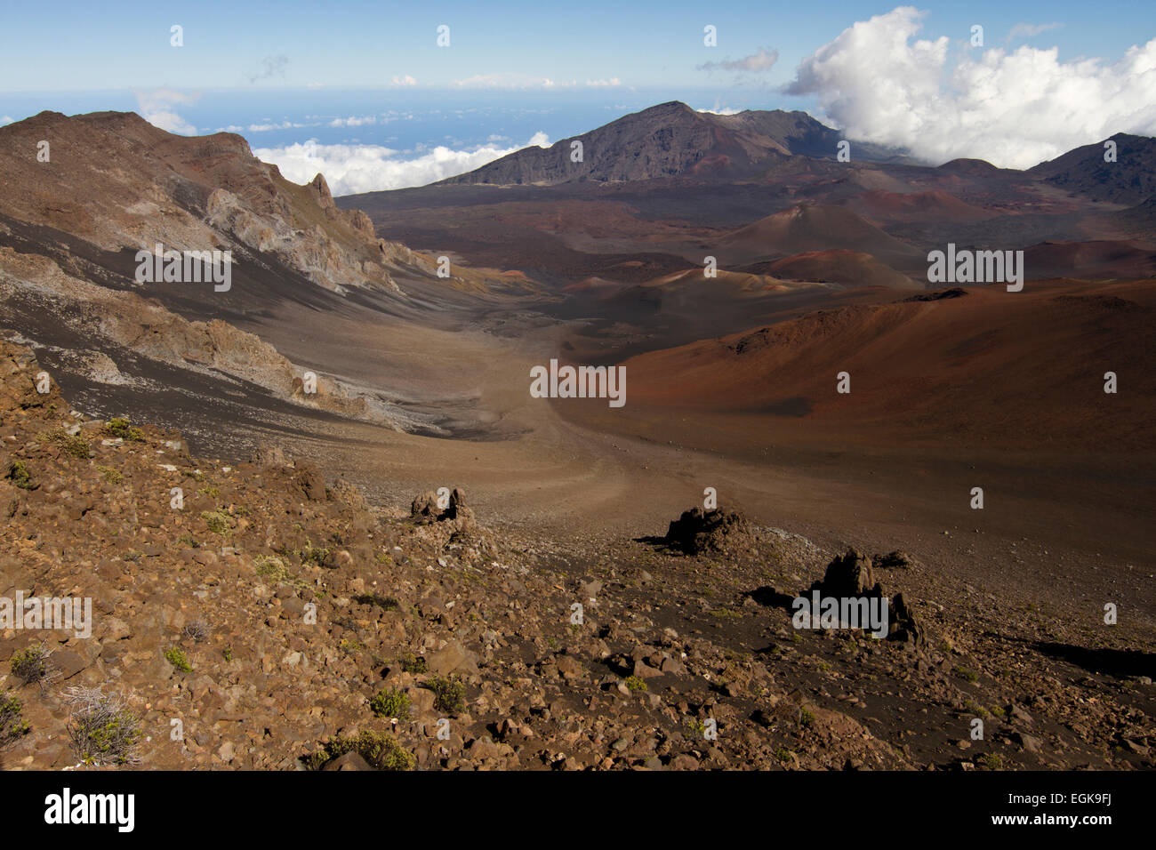 Sentier des sables bitumineux de glissement, le Parc National de Haleakala, Maui, Hawaii Banque D'Images