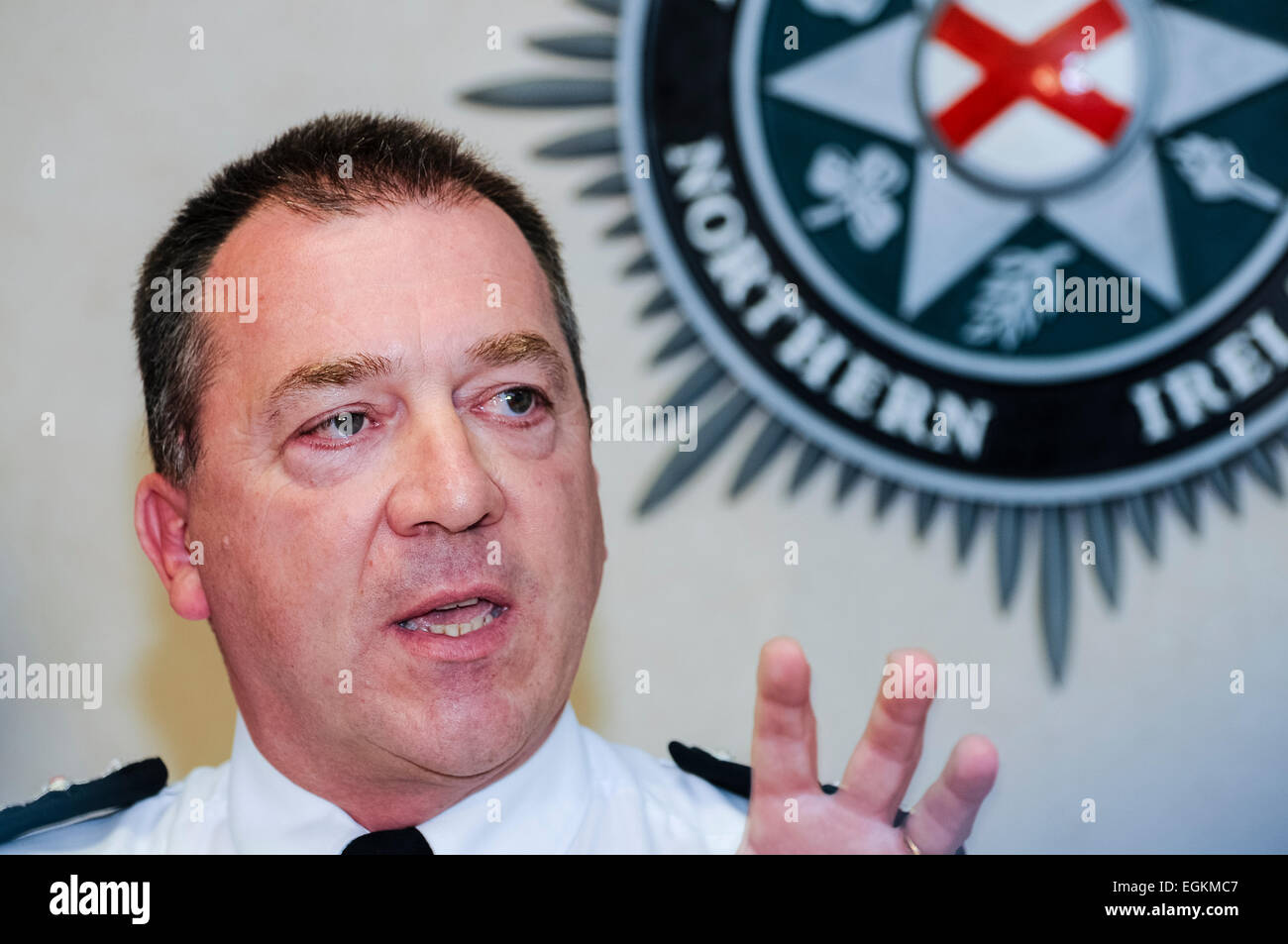 Belfast, Irlande du Nord. 3e juillet 2013. Service de police d'Irlande du Nord (PSNI) Chef de police Matt Baggott répond à un rapport accablant de l'inspection des Commissions (HMIC) dans l'enquête Historique Équipe (HET) Banque D'Images