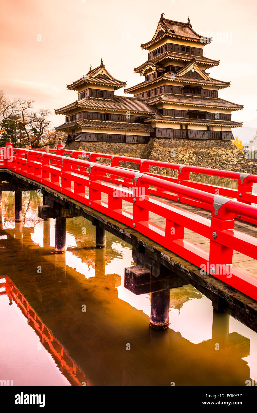 Le Château de Matsumoto en automne, Nagano Prefecture, Japan. Banque D'Images