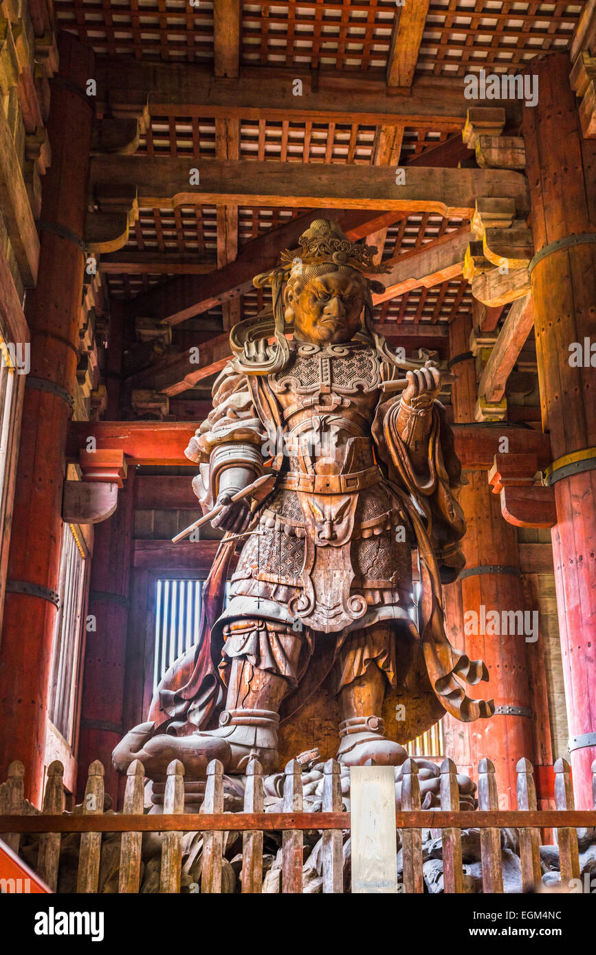 Le Grand Bouddha (Daibutsu-Den) au Temple Todai-ji à Nara, au Japon. Banque D'Images