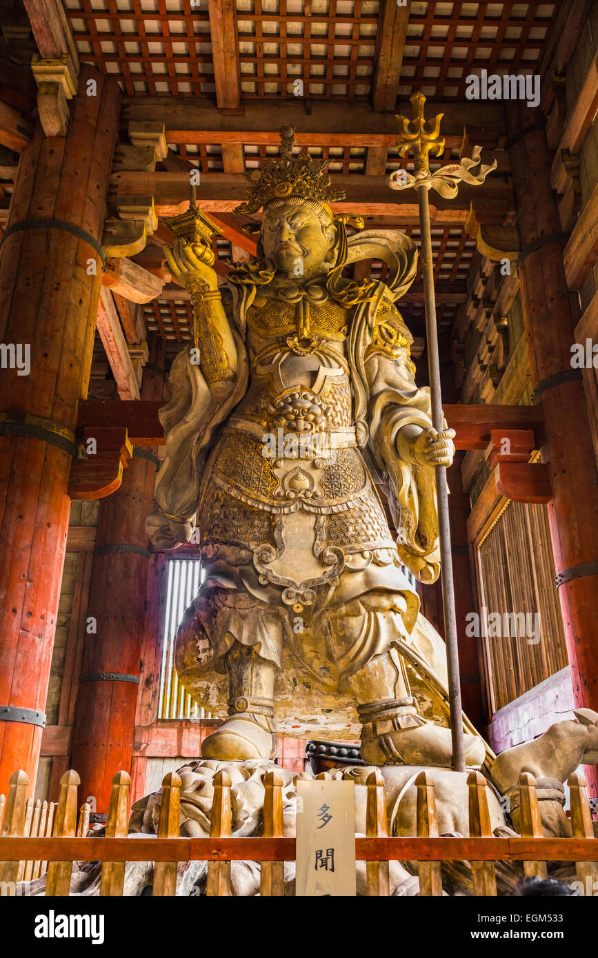 Le Grand Bouddha (Daibutsu-Den) au Temple Todai-ji à Nara, au Japon. Banque D'Images