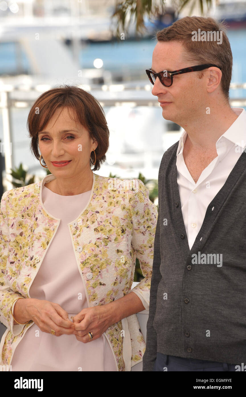 CANNES, FRANCE - 22 MAI 2013 : Kristin Scott Thomas & réalisateur Nicolas Winding Refn au photocall pour leur film "Only God Forgives" en compétition au 66e Festival de Cannes. Banque D'Images
