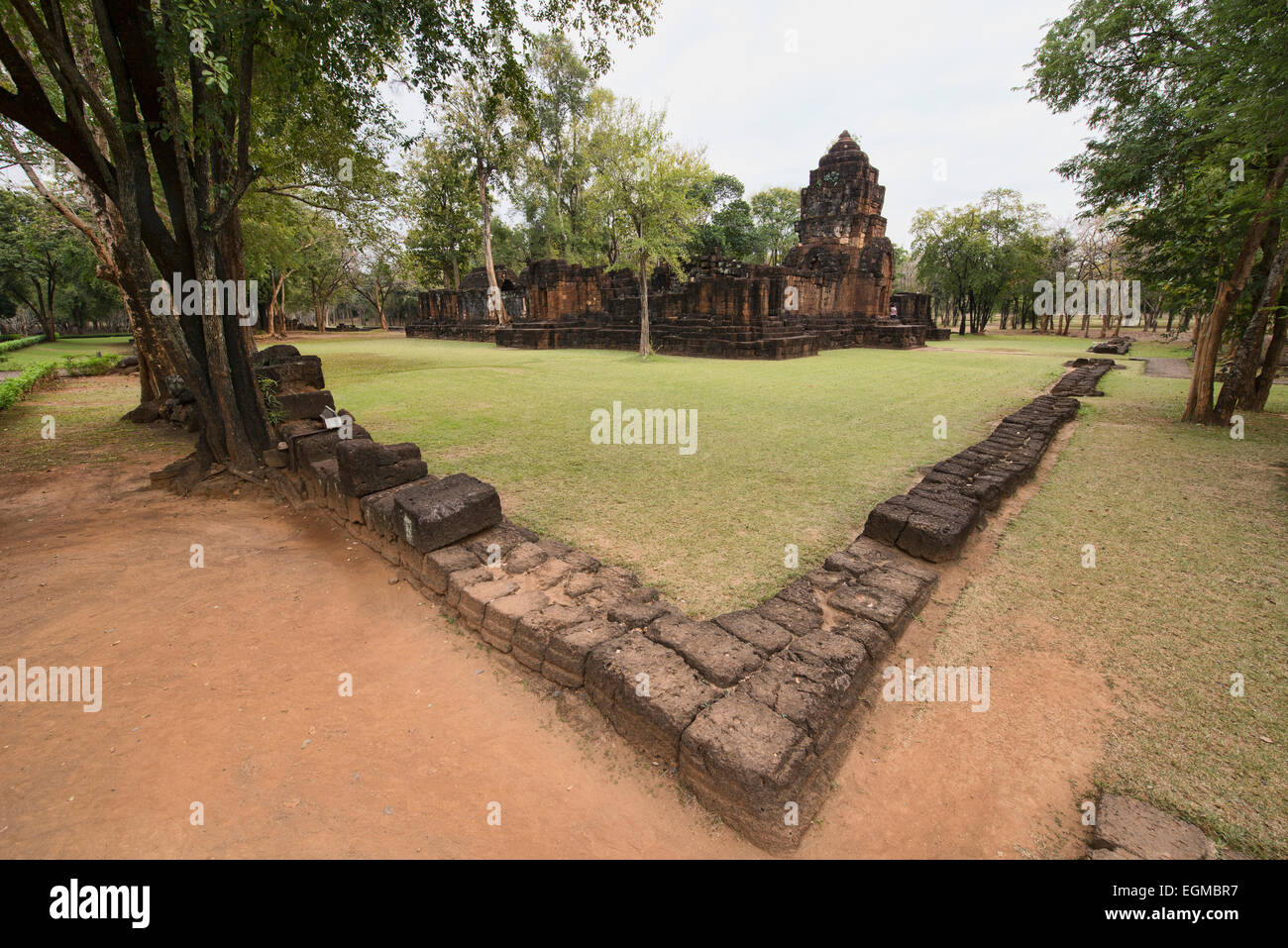 Le temple Khmer ruines à Mueang Sing Historical Park près de Kanchanaburi, Thaïlande Banque D'Images