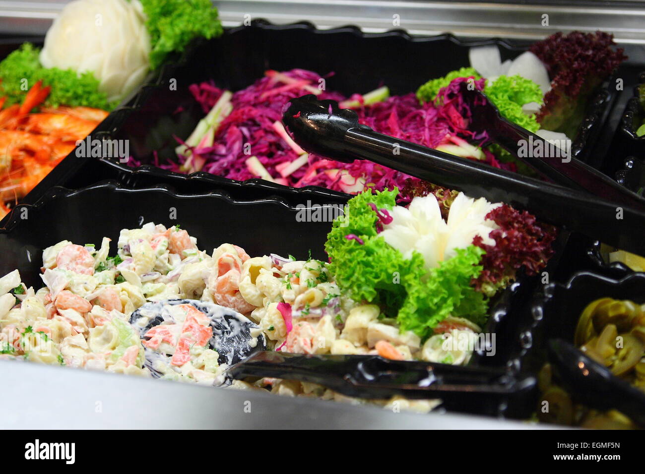 L'affichage des barres de style buffet de salades Banque D'Images