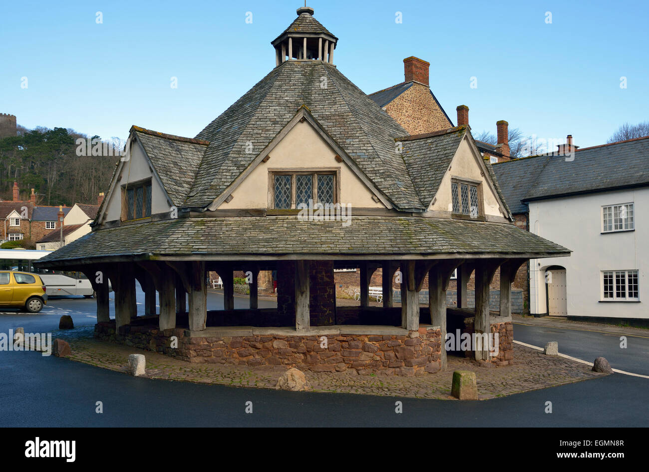 Marché du fil du 17ème siècle à Dunster High Street, Somerset Banque D'Images