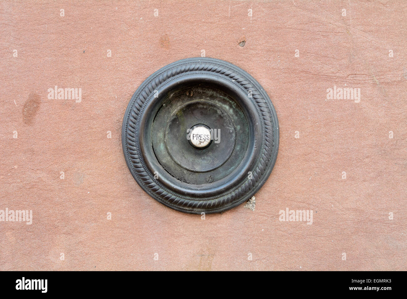 Appuyez sur le bouton de sonnette circulaire Banque D'Images