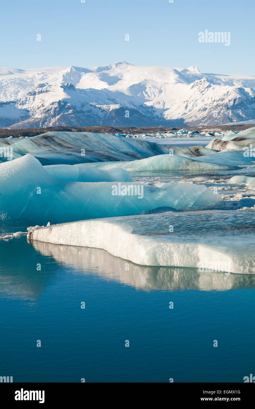 Magnifique paysage à Jokulsarlon Glacial Lagoon, sur le bord du Parc National du Vatnajokull Islande, en février Banque D'Images