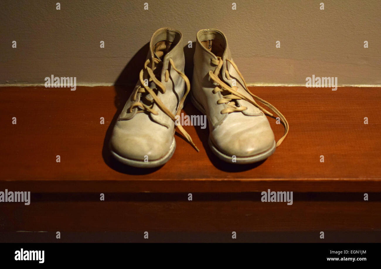 Encore une vie de garçon 1940 Chaussures de bébé. Queens, New York City Banque D'Images