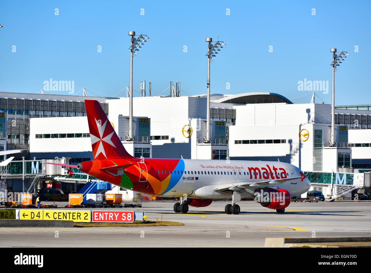 Air Malta, terminal 2, tour, muc, aéroport, avion, en rouleau, de la voie de circulation, Banque D'Images