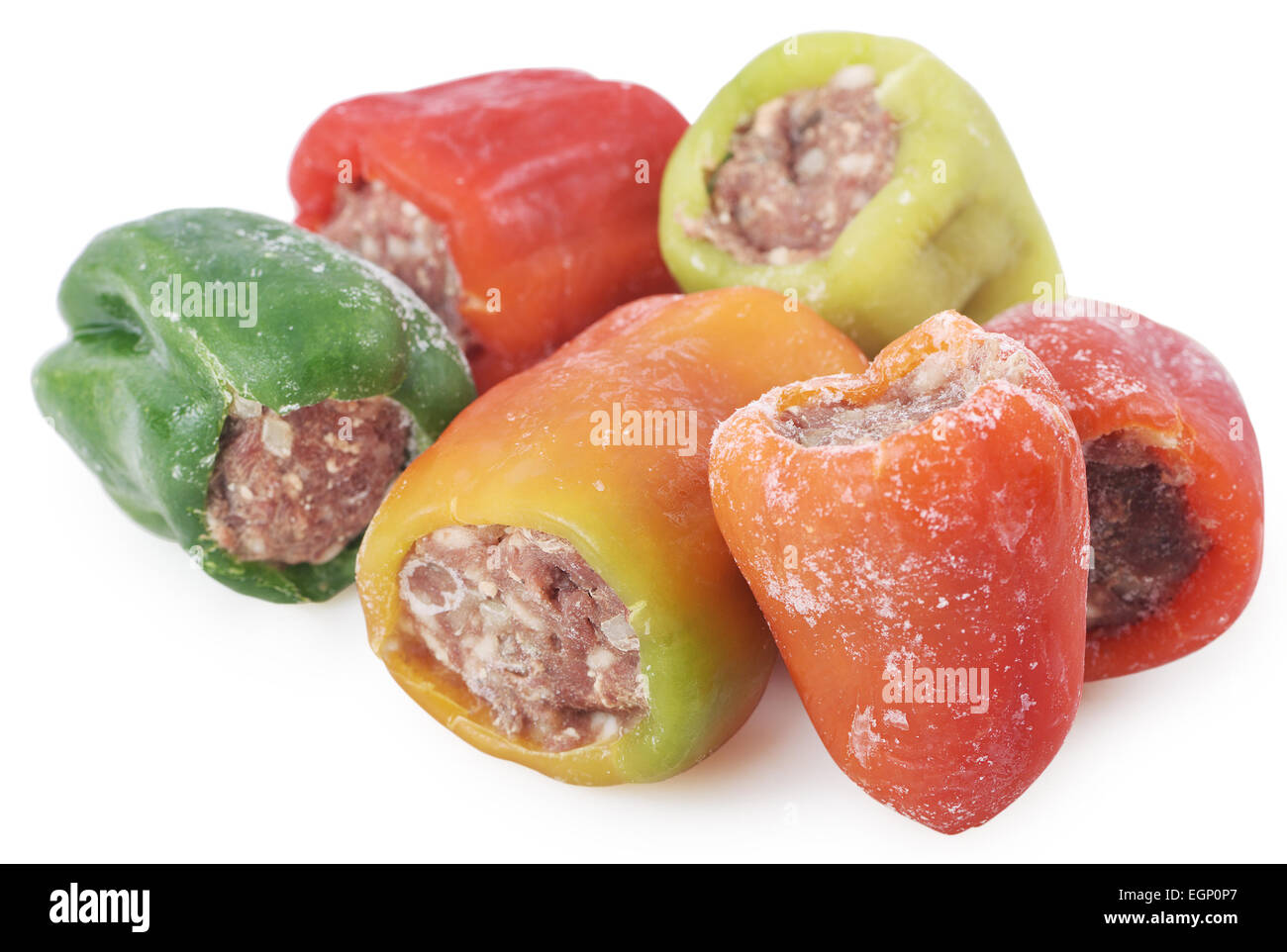 La viande poivrons farcis sur un fond blanc Banque D'Images