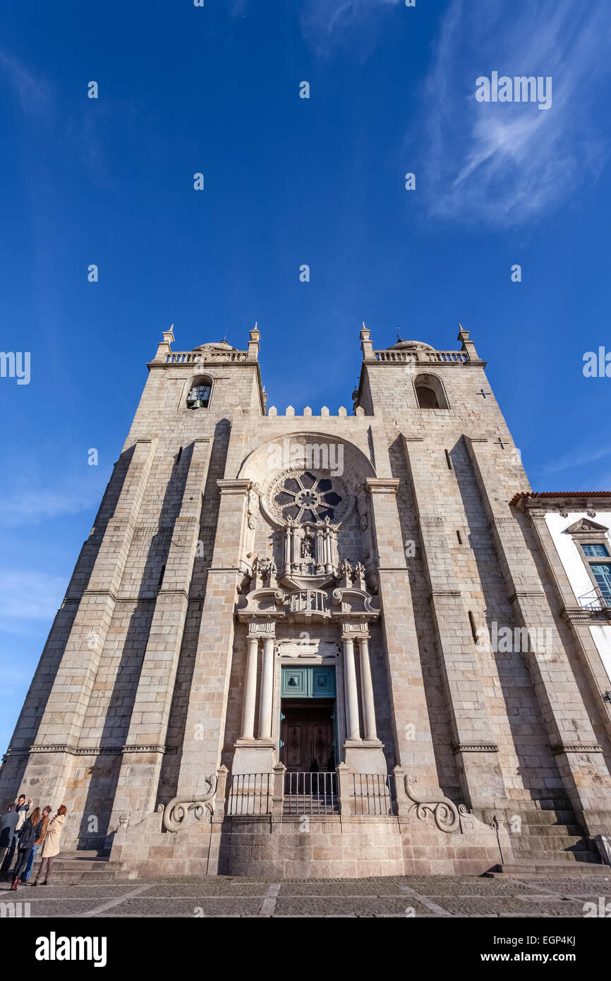 Porto, Portugal. La Cathédrale de Porto ou Se Catedral do Porto. L'architecture romane et gothique. Site du patrimoine mondial de l'Unesco Banque D'Images