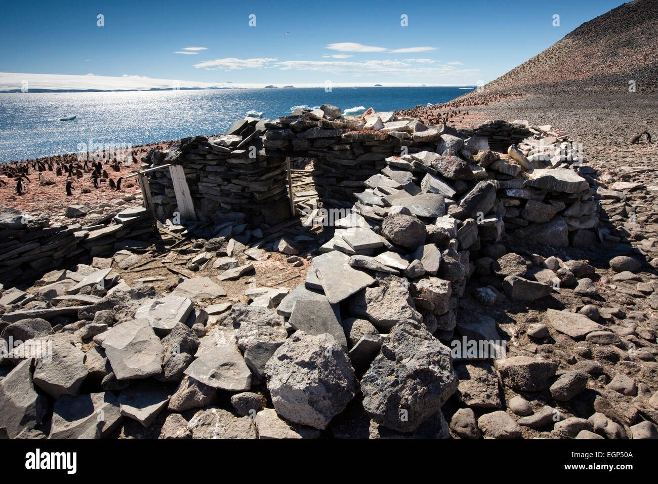 L'Antarctique, l'île Paulet, ruines de l'expédition Antarctique suédoise 1903 Larsen cabane en pierre Banque D'Images