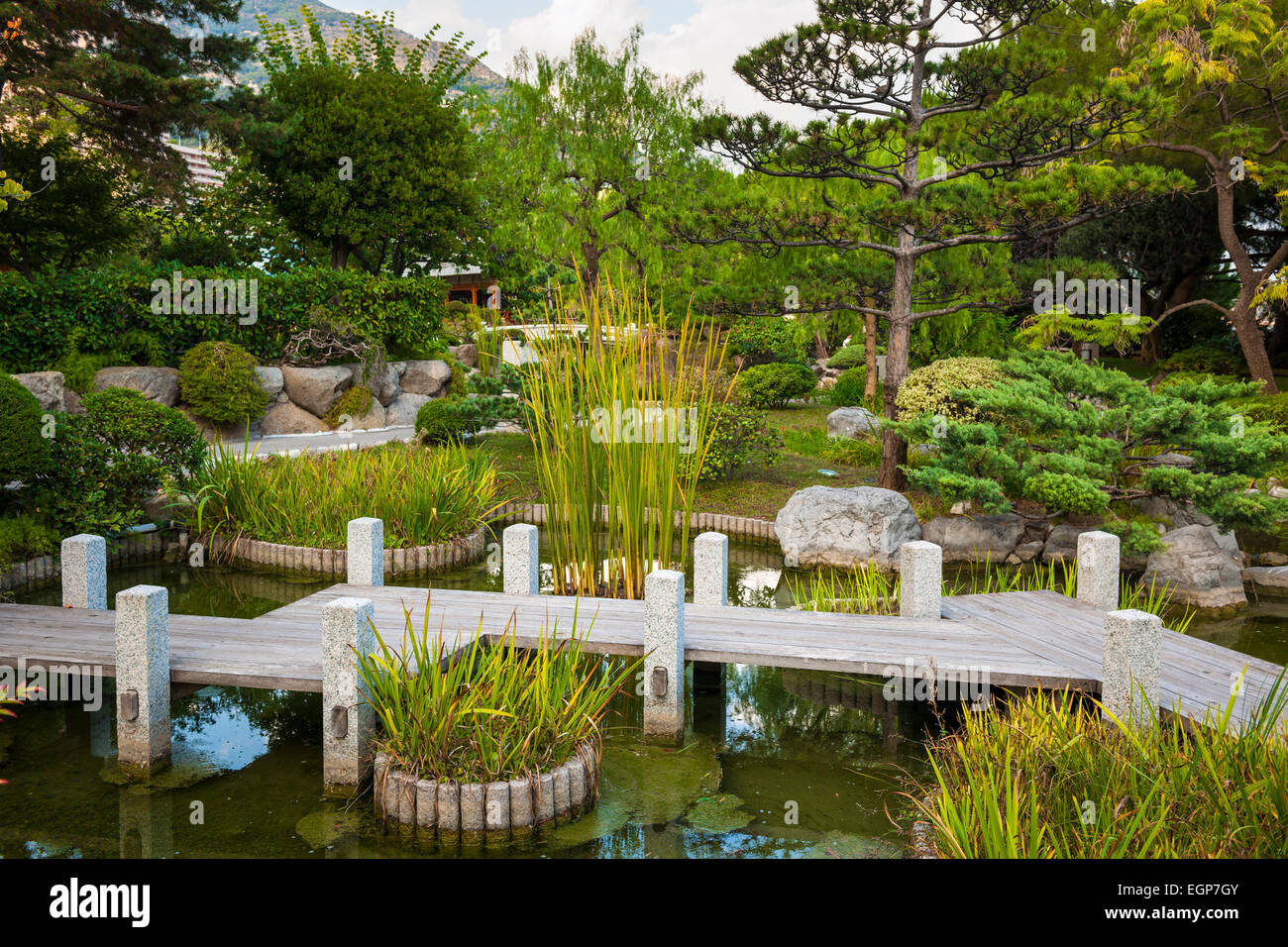 MONTE CARLO, MONACO - Octobre 3, 2014 : vue sur jardin japonais à Monte Carlo, Monaco Banque D'Images