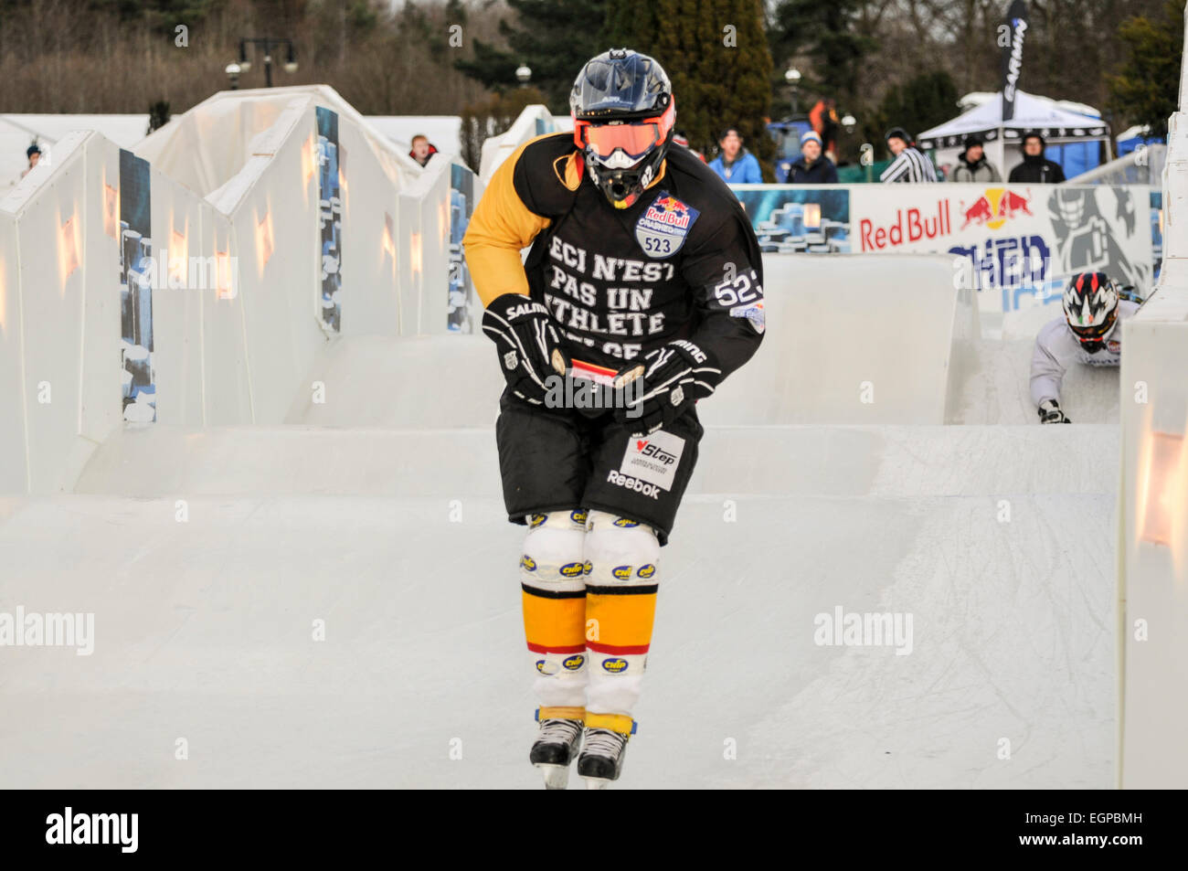 Belfast, Irlande du Nord. 20/02/2015 - Red Bull Crashed Ice pratiques de compétition de l'équipe Banque D'Images