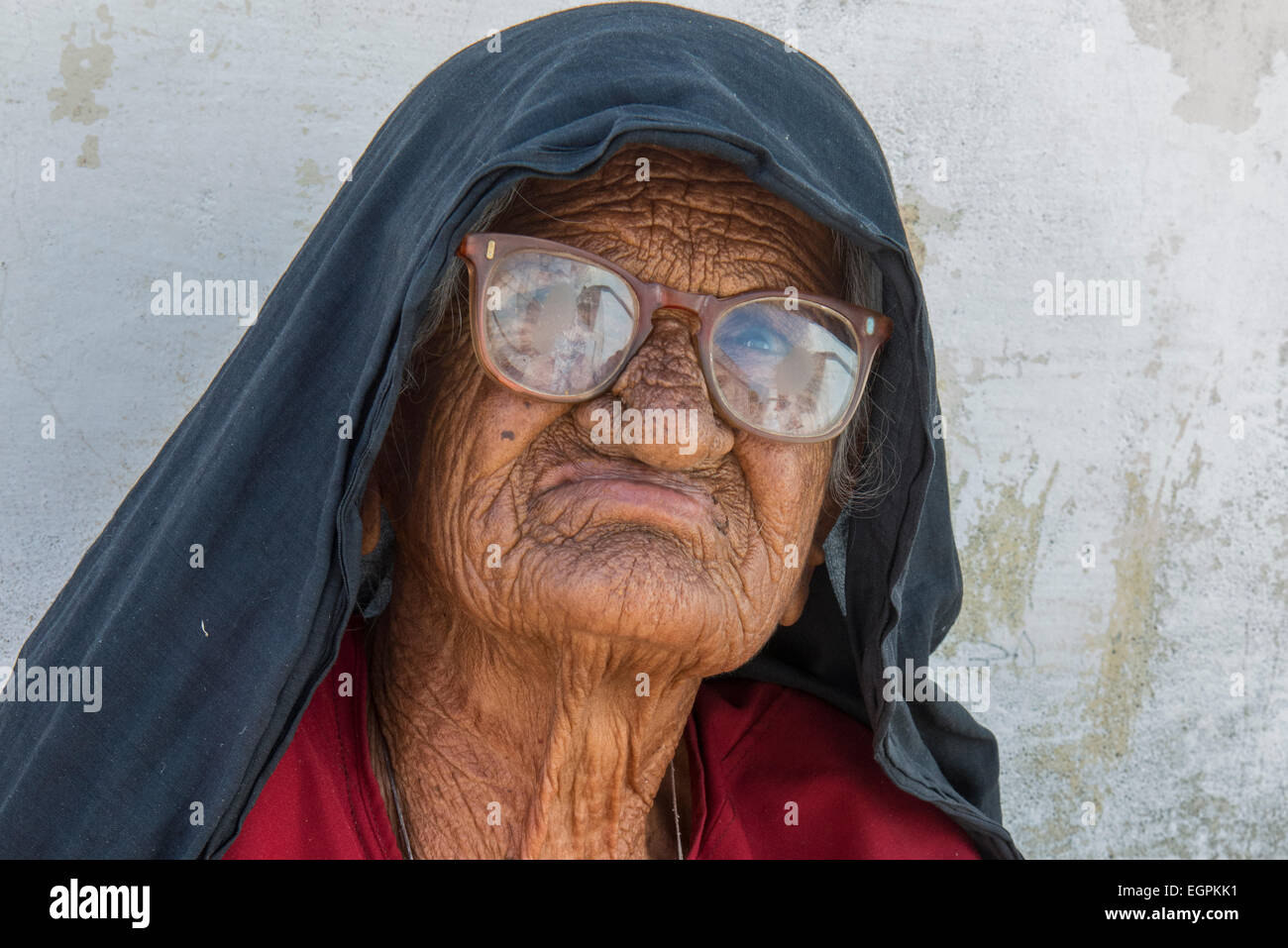 Grand-mère Ahir, Kutch Banque D'Images