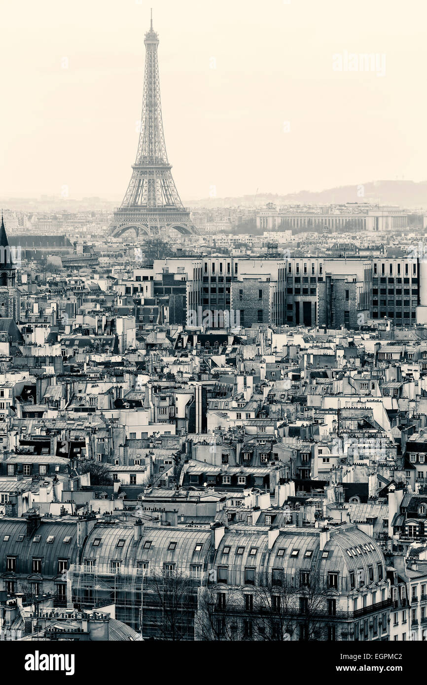 Toits de paris noir et blanc Banque de photographies et d’images à ...