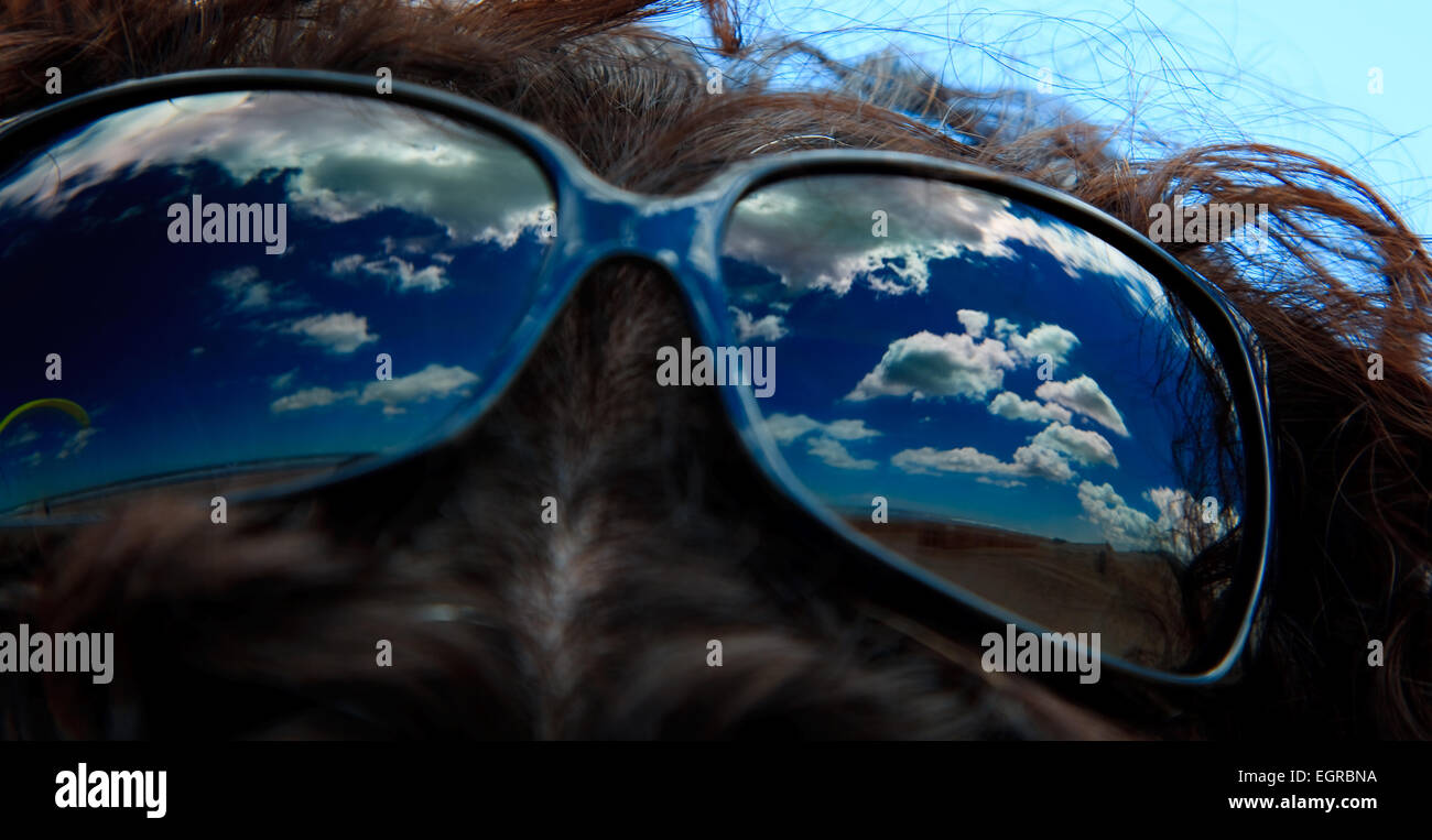 Reflet de la plage de cortadura de Cadix dans certains lunettes Banque D'Images