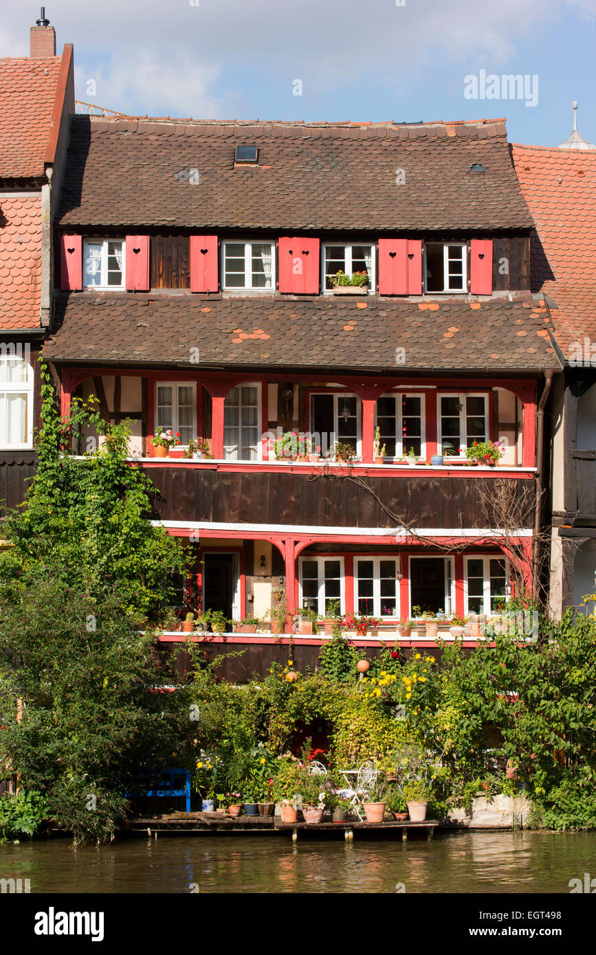 Maisons à Bamberg's 'la petite Venise' le long de la rivière Regnitz. Banque D'Images