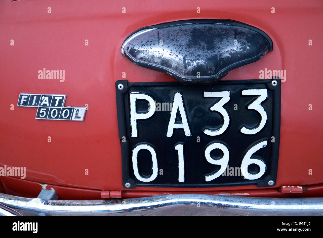 Fiat 500 Classic avec la plaque de numéro de Palerme en Sicile Banque D'Images