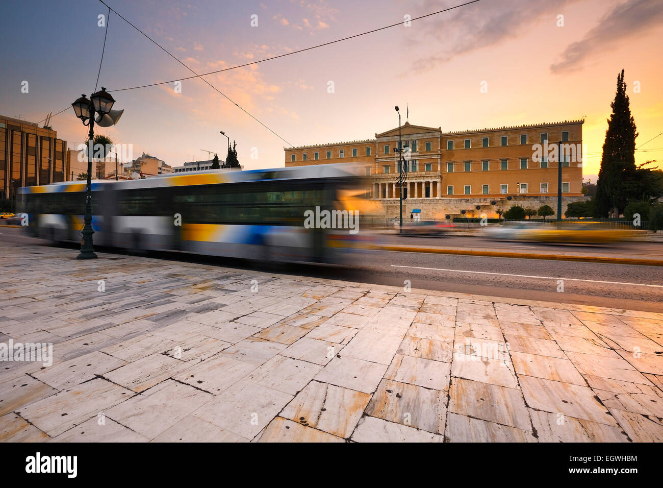 Bâtiment de parlement grec à la place Syntagma, à Athènes. Banque D'Images