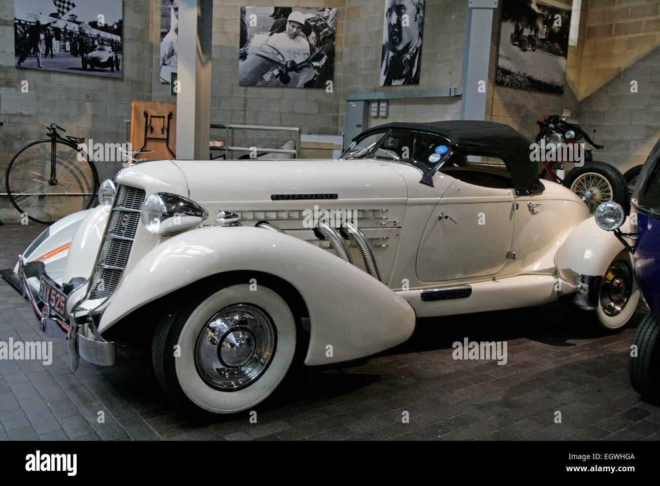 Un 1935 Auburn 851 au National Motor Museum, Beaulieu, Angleterre Banque D'Images