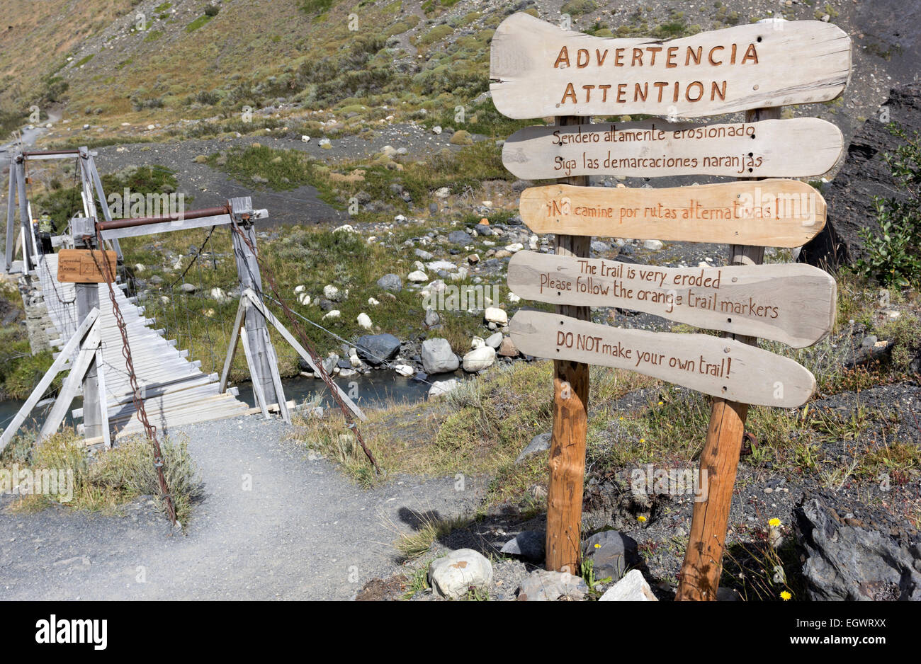 Avertissement sur le sentier dans le Parc National Torres del Paine au Chili Banque D'Images