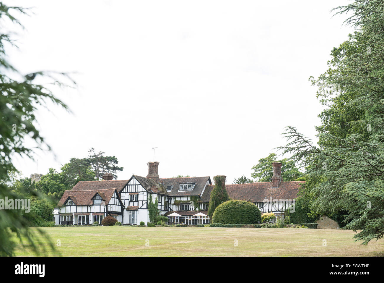 Ghyll Manor country house anglais typique d'un hôtel au coeur de la verdure et de nature campagne du Surrey Banque D'Images