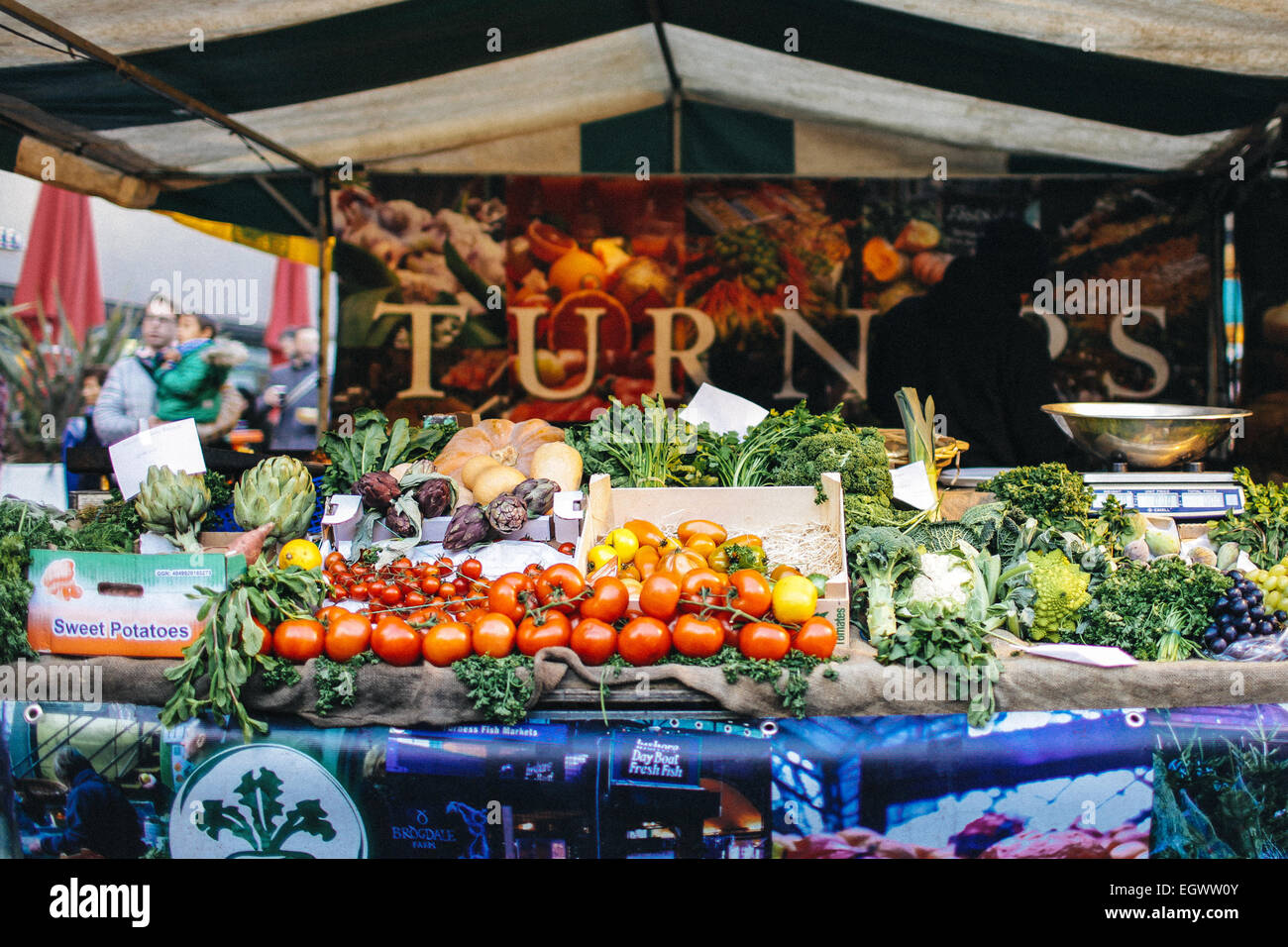La vraie nourriture de l'alimentation de rue Marché au Southbank Centre à Londres. Banque D'Images