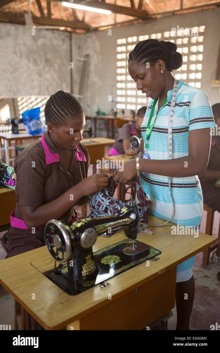 La couture et la formation professionnelle classe - Dar es Salaam, Tanzanie Banque D'Images