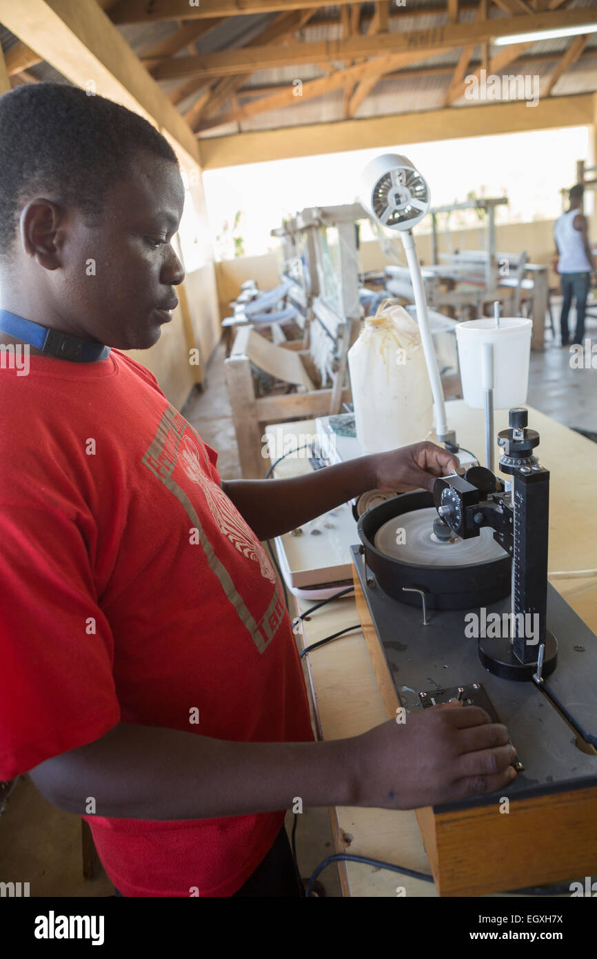 La bijouterie et atelier d'artisanat - Dar es Salaam, Tanzanie, Afrique de l'Est. Banque D'Images