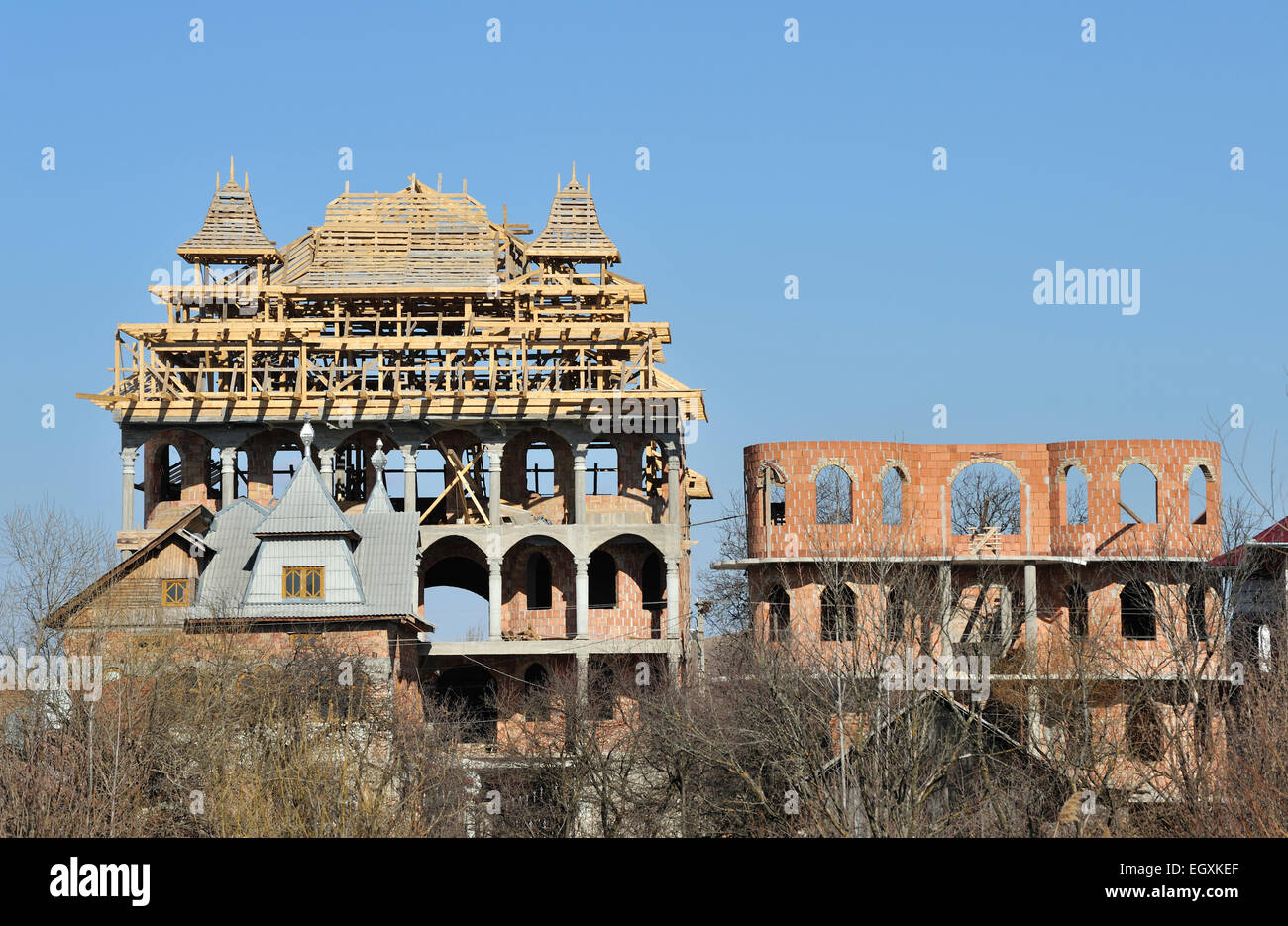 Ornements traditionnels maison de famille rom en construction, Brasov, Roumanie Banque D'Images