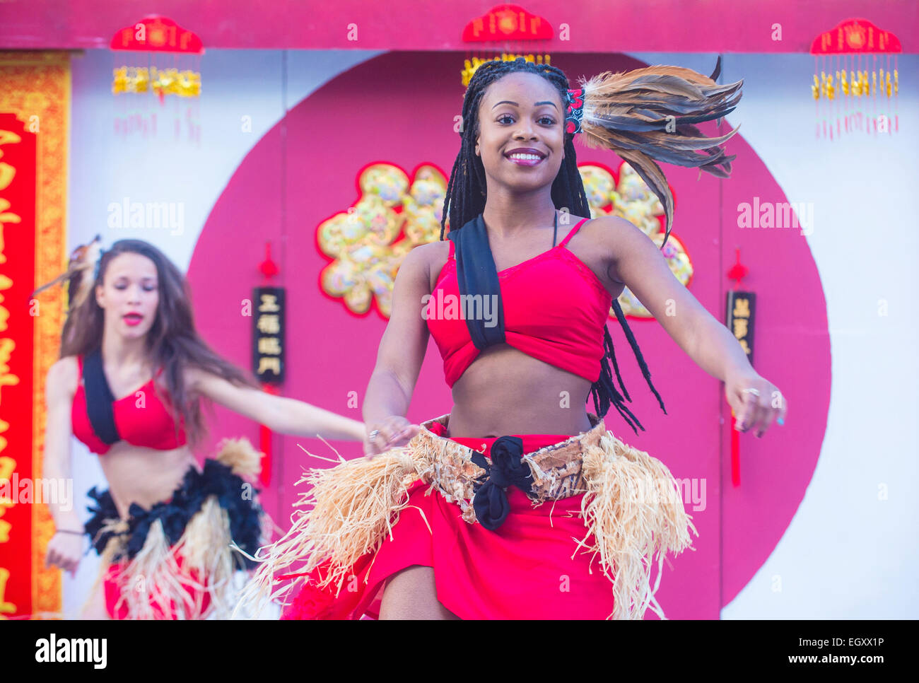 Les spectacles de danse folklorique Tahitienne au Nouvel An chinois qui a eu lieu à Las Vegas Banque D'Images