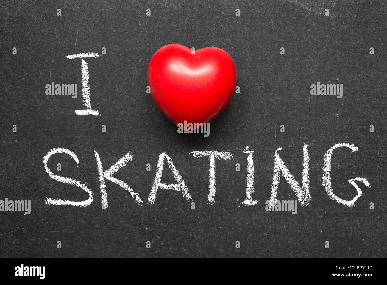 J'adore la phrase de patinage à la main sur tableau noir Banque D'Images