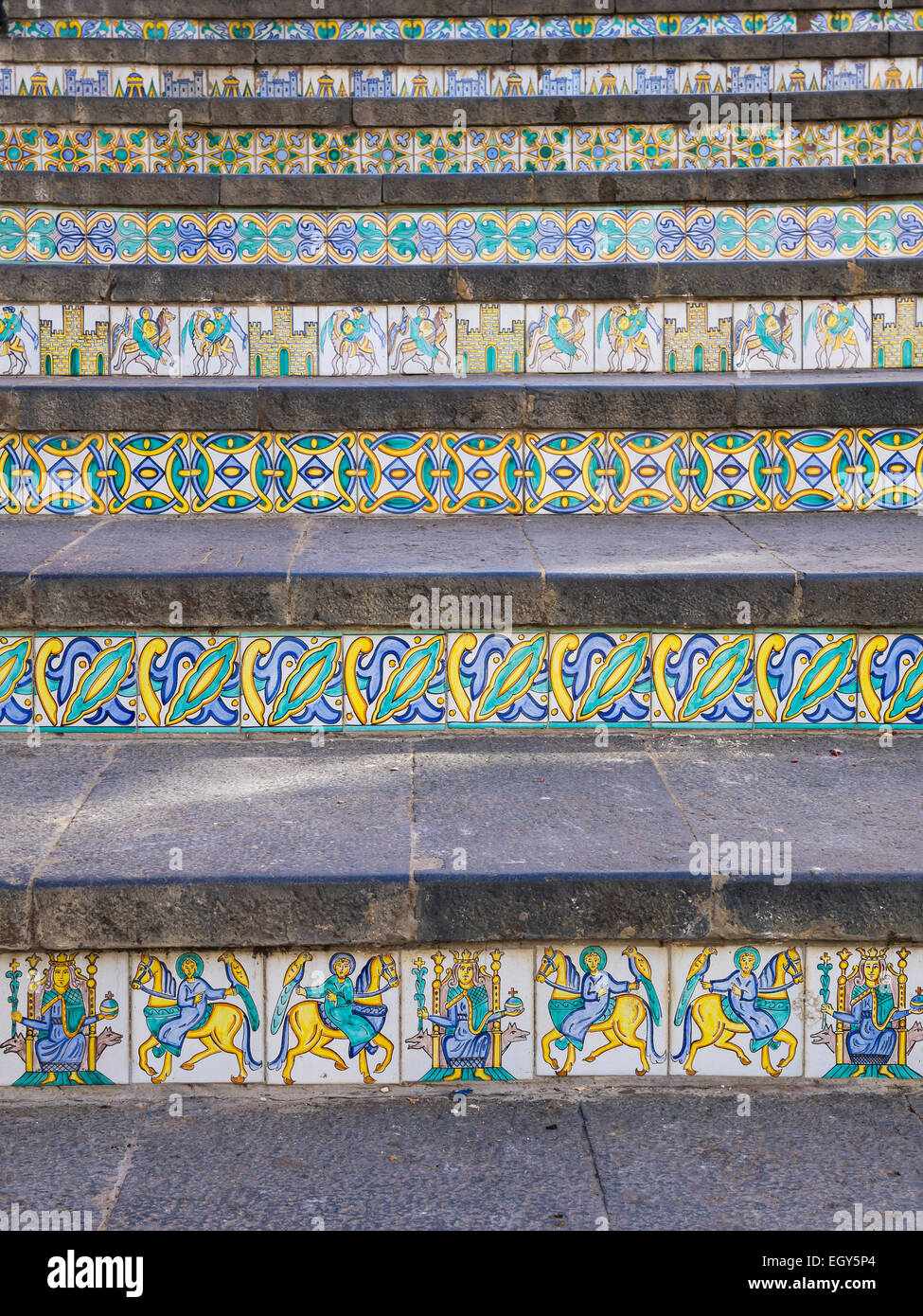 Italie, Sicile, Caltagirone, aux étapes de majolique de Santa Maria del Monte Banque D'Images