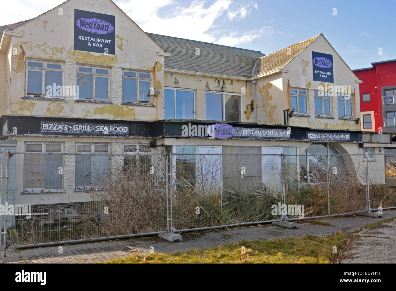 Fermé des boutiques et des restaurants à Newquay, Cornwall Banque D'Images