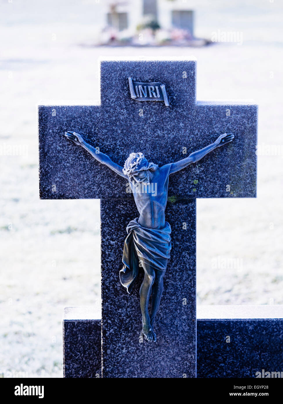 L'Allemagne, pierre tombale croix en hiver Banque D'Images