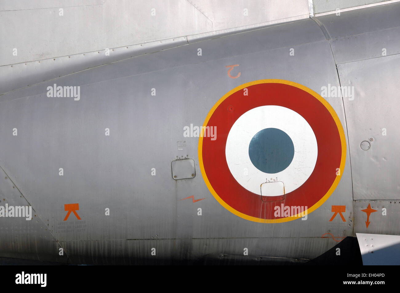 Détail de la structure d'un vautour II B 4050 jet fighter exposée dans le musée ''Les ailes anciennes'' à Blagnac près de la ville de Toulouse. Banque D'Images