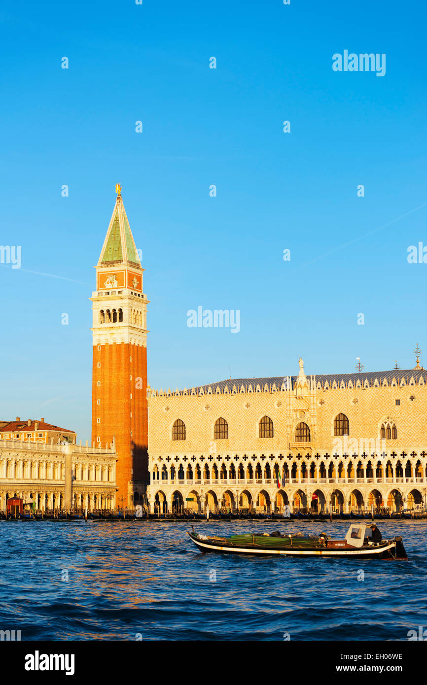 L'Europe, Italie, Vénétie, Venise, Le Campanile di San Marco dans la lagune de Venise Banque D'Images